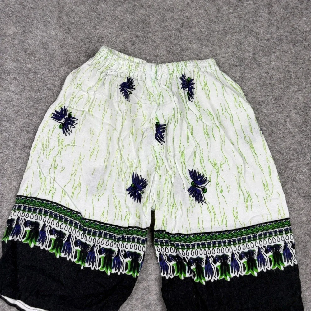 Vintage Boho Patterned Shorts Women Small‎ White Green Black Elastic Waist